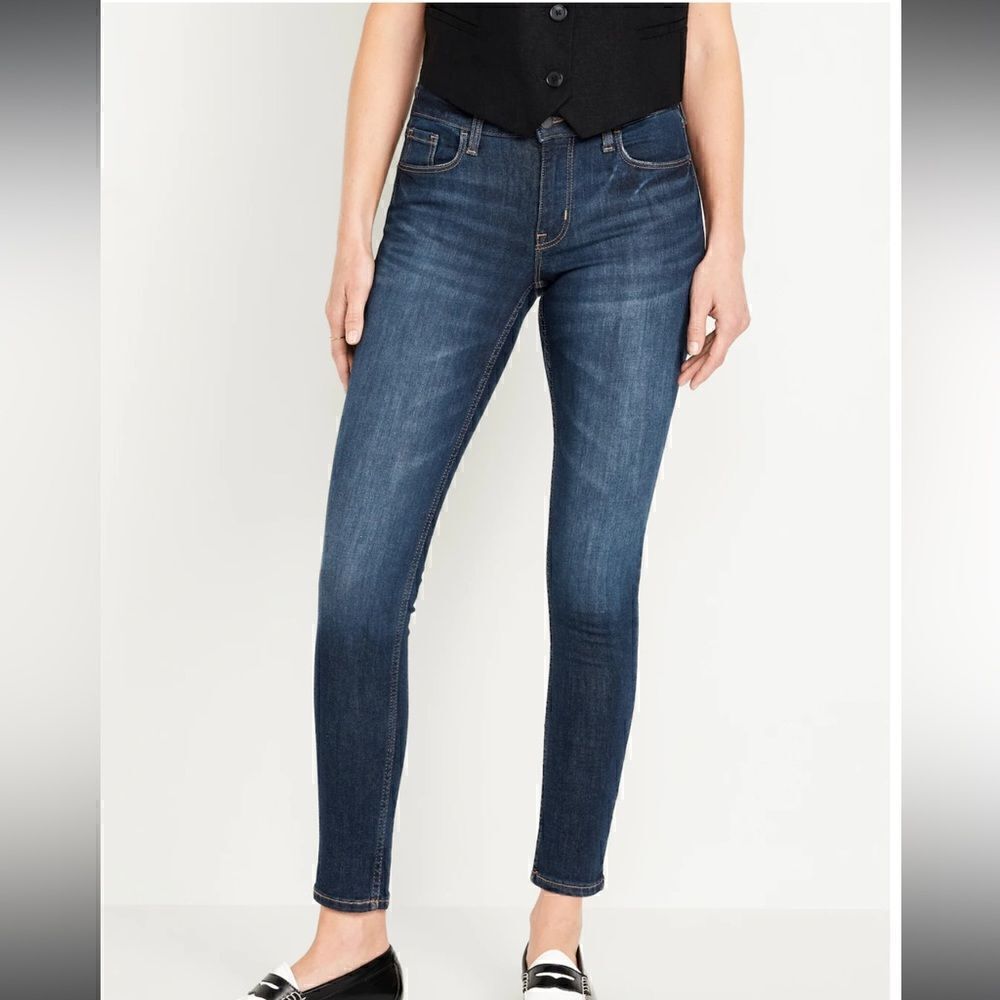 Old Navy Mid-Rise Rockstar Super-Skinny Jeans Campbell 10S NWT IN PACKAGE